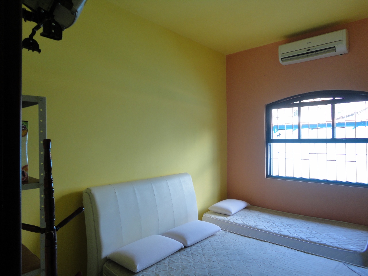 OPORTUNIDADE ÚNICA! no melhor local do Itagua. Casa venda Ubatuba, projetada para Hostels, Pousada e locação de apartamentos.