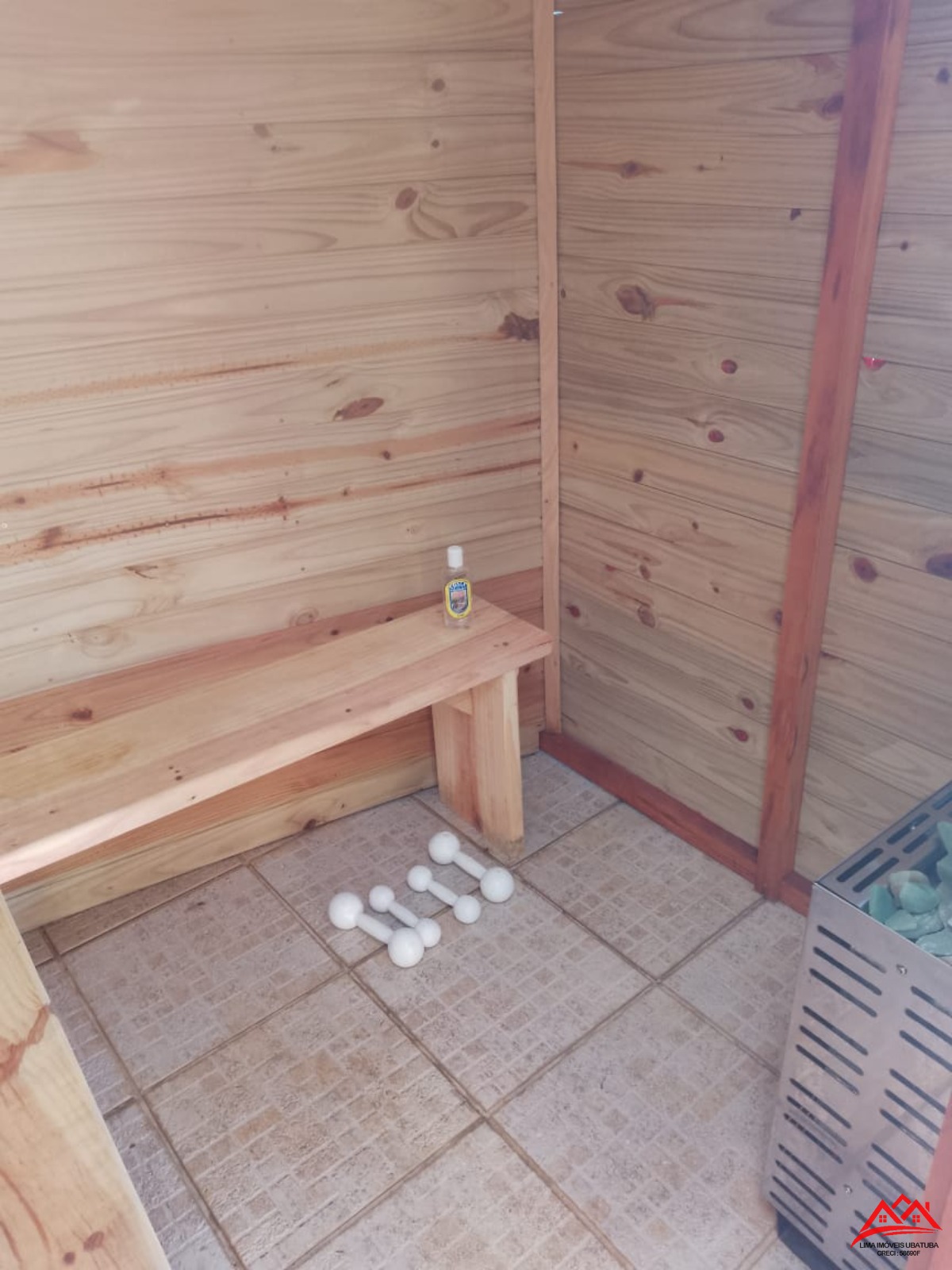 OPORTUNIDADE ÚNICA! no melhor local do Itagua. Casa venda Ubatuba, projetada para Hostels, Pousada e locação de apartamentos.