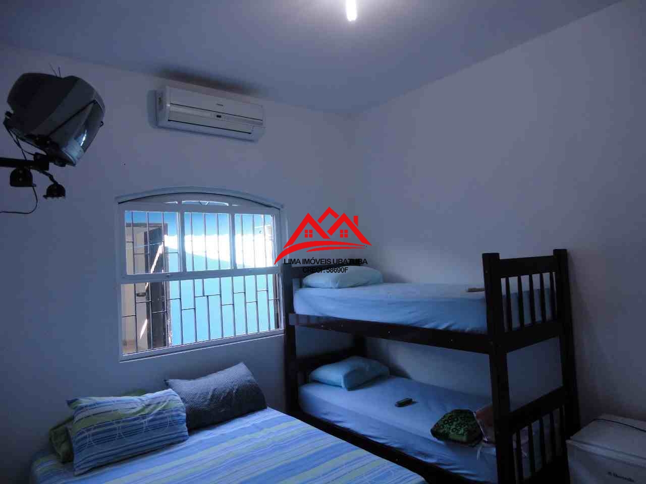 OPORTUNIDADE ÚNICA! no melhor local do Itagua. Casa venda Ubatuba, projetada para Hostels, Pousada e locação de apartamentos.