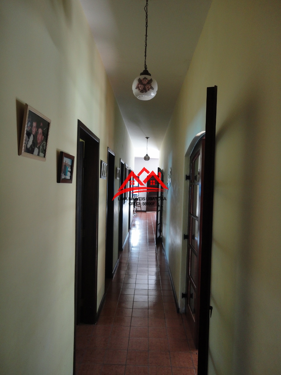 OPORTUNIDADE ÚNICA! no melhor local do Itagua. Casa venda Ubatuba, projetada para Hostels, Pousada e locação de apartamentos.
