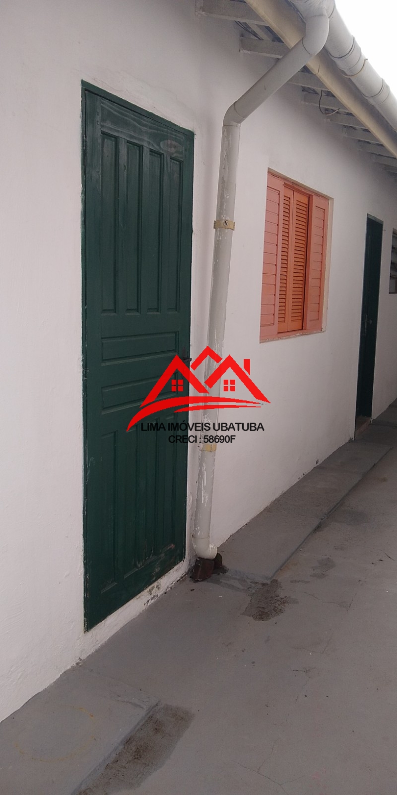 Casa à venda em Ubatuba, com 6 quartos e 3 banheiros