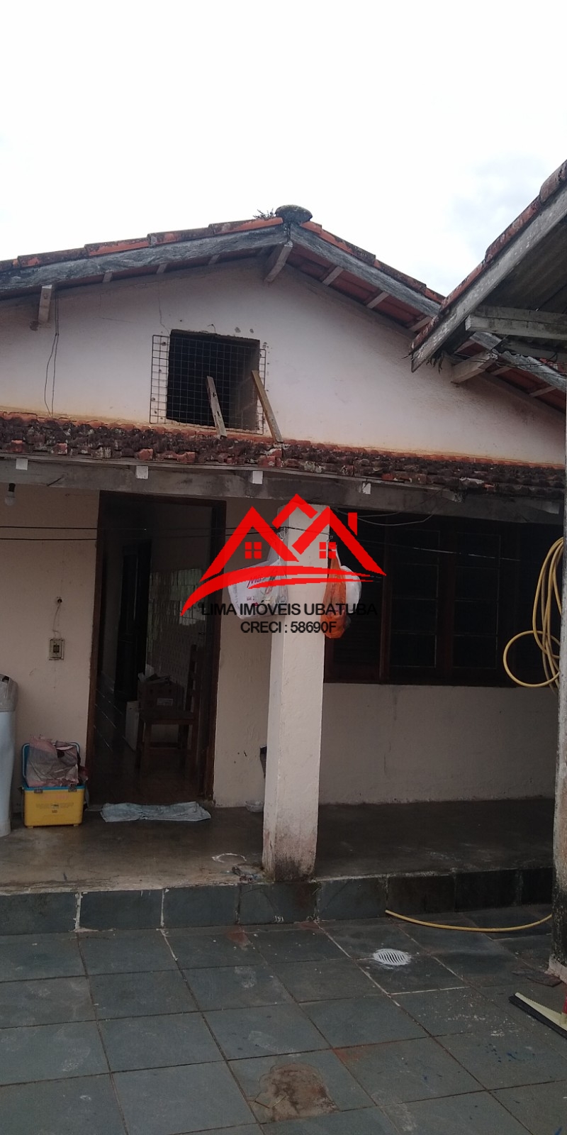 Casa à venda na Estufa I - Ubatuba, com 4 quartos e 3 banheiros