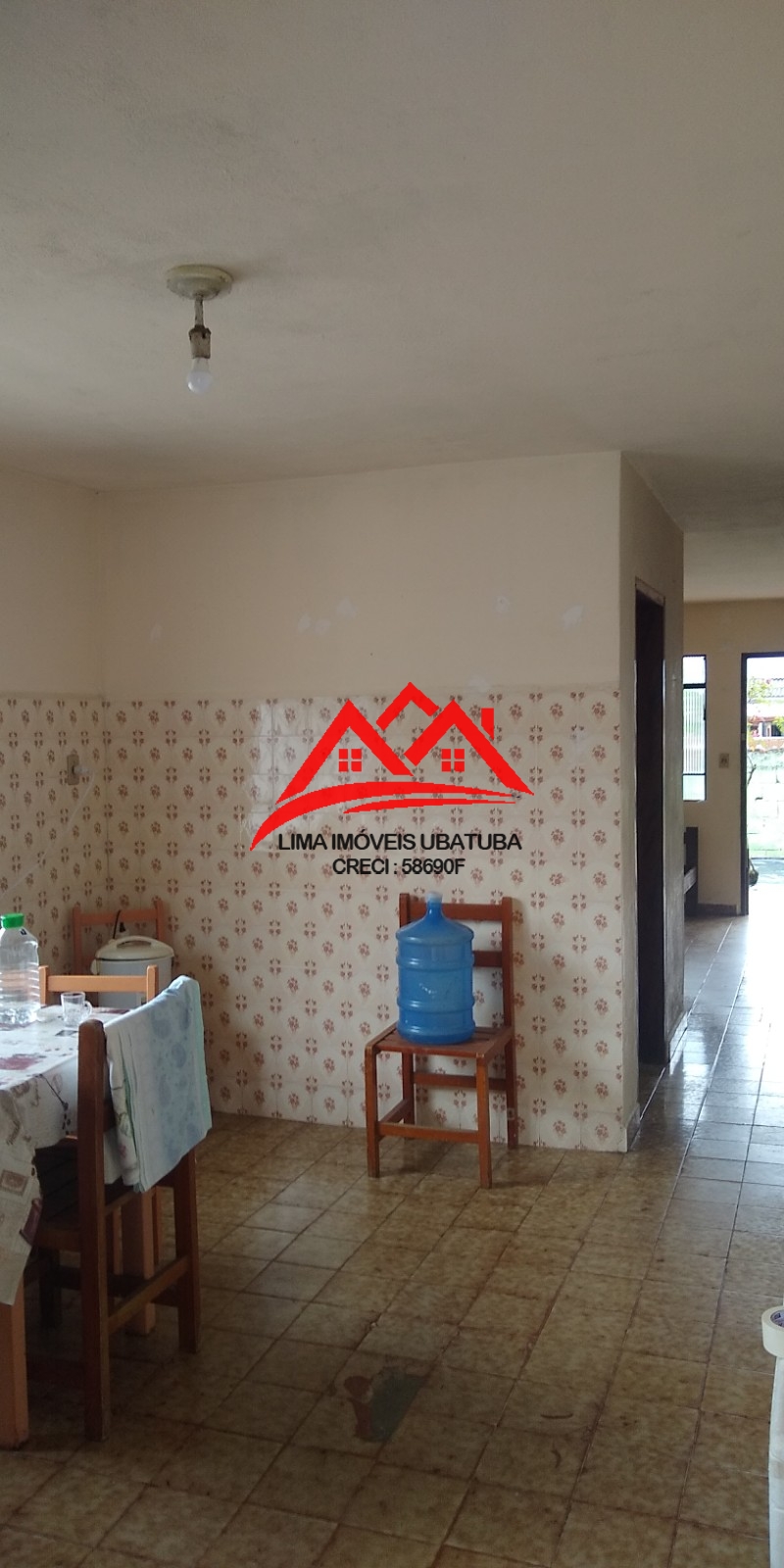 Casa à venda na Estufa I - Ubatuba, com 4 quartos e 3 banheiros
