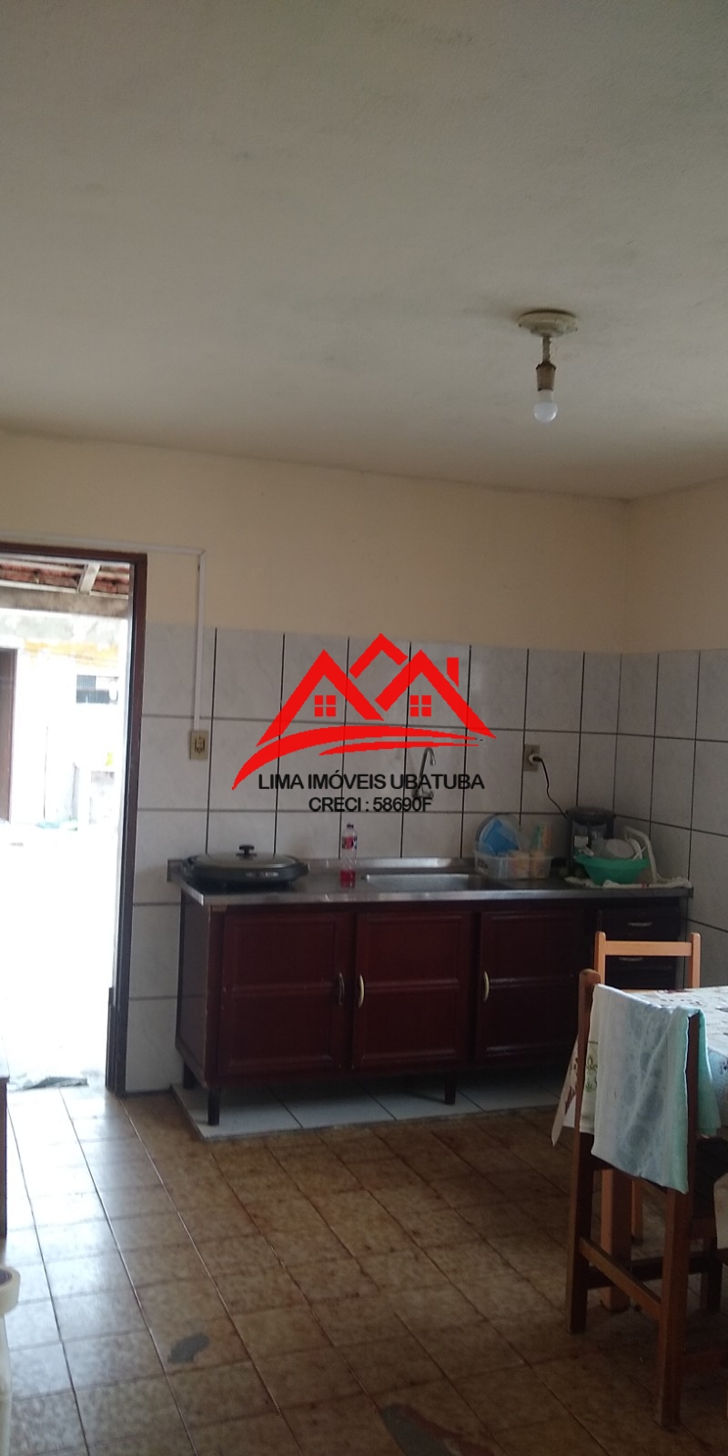Casa à venda na Estufa I - Ubatuba, com 4 quartos e 3 banheiros