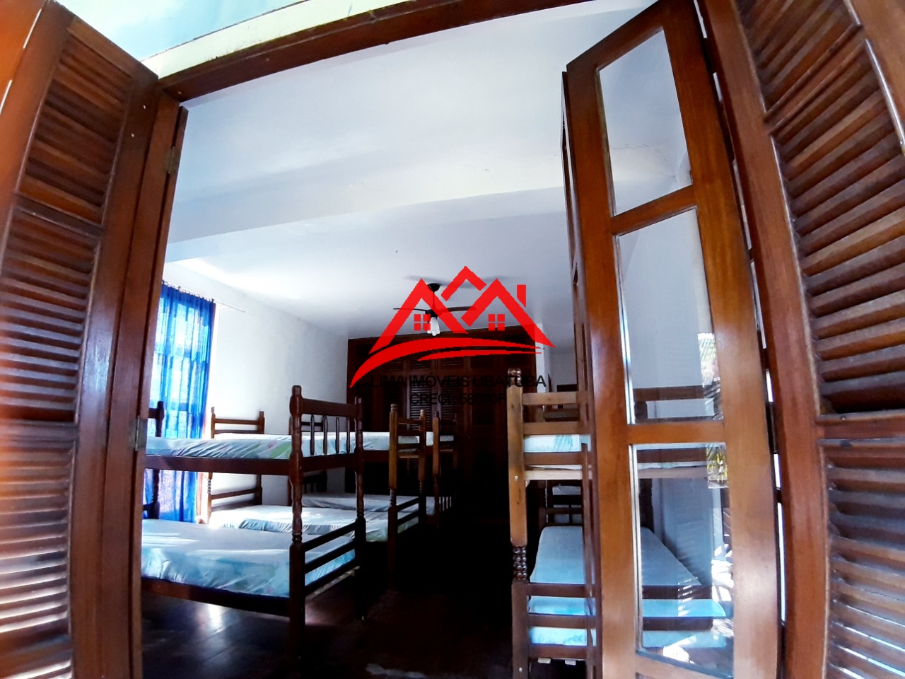 Casa venda Praia do Tenório, Ubatuba, Condomínio fechado, com 5 suítes e 5 vagas garagem