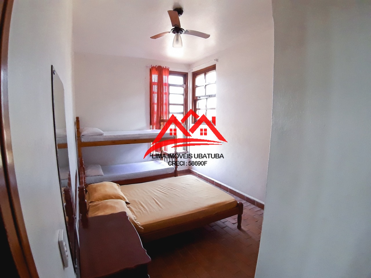 Casa venda Praia do Tenório, Ubatuba, Condomínio fechado, com 5 suítes e 5 vagas garagem
