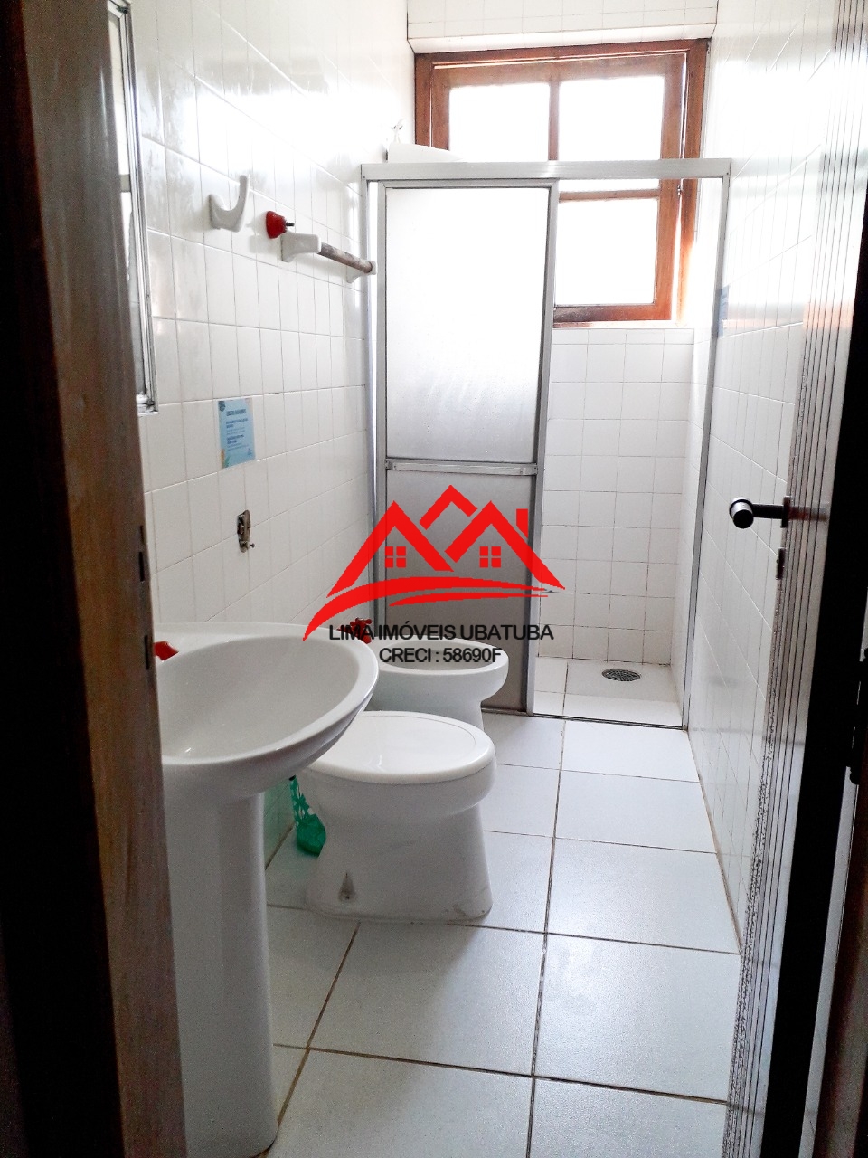 Casa venda Praia do Tenório, Ubatuba, Condomínio fechado, com 5 suítes e 5 vagas garagem