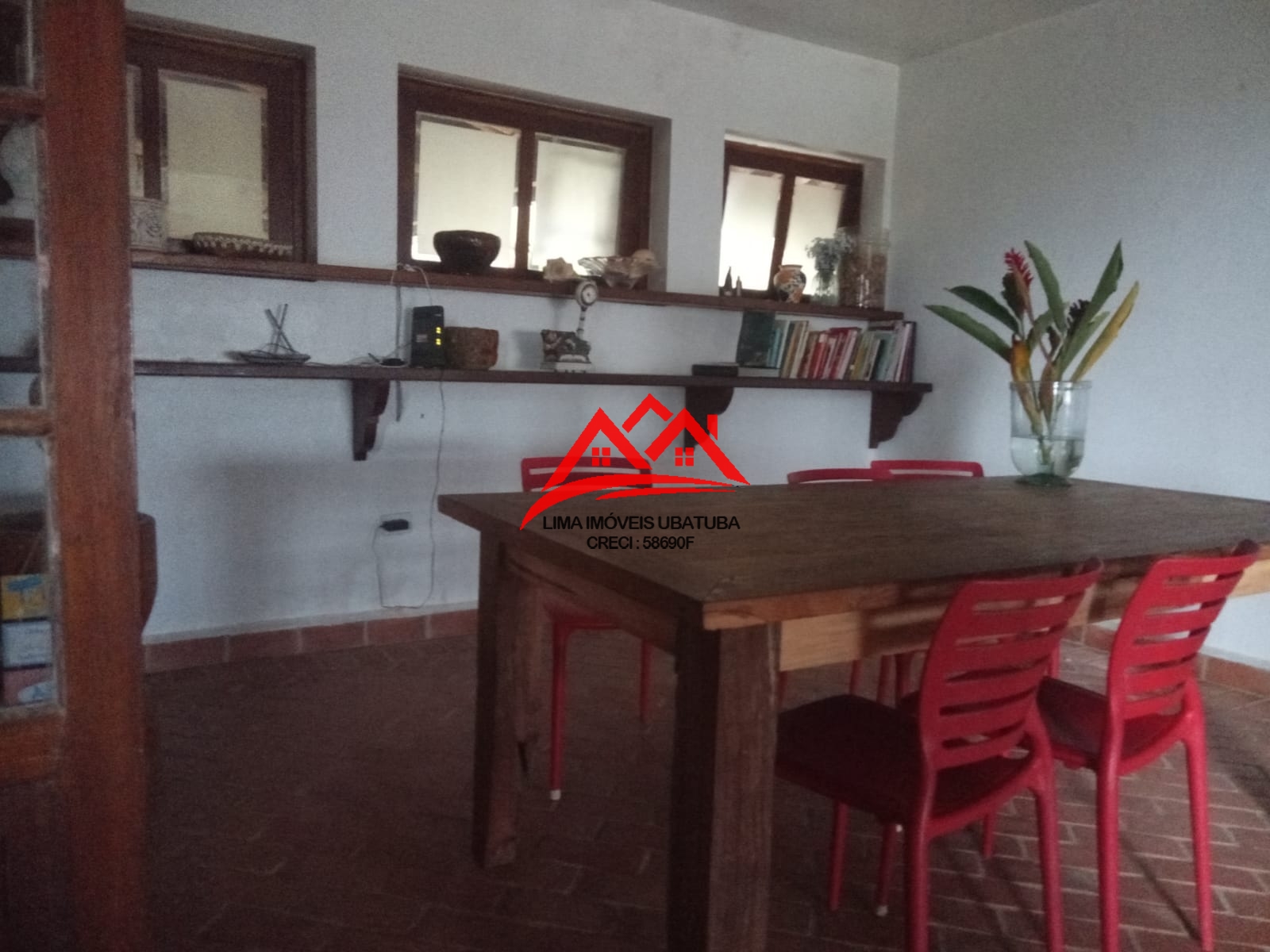 Casa em condomínio fechado na praia do tenório, ubatuba, com