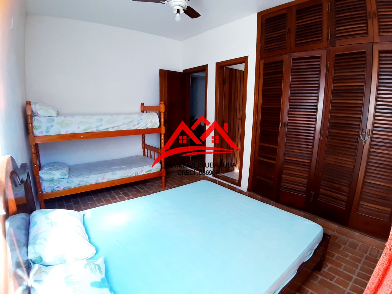 Casa em condomínio fechado na praia do tenório, ubatuba, com