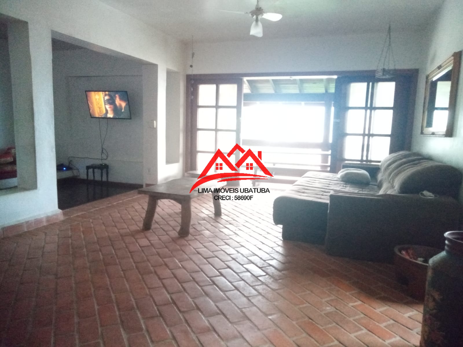 Casa em condomínio fechado na praia do tenório, ubatuba, com