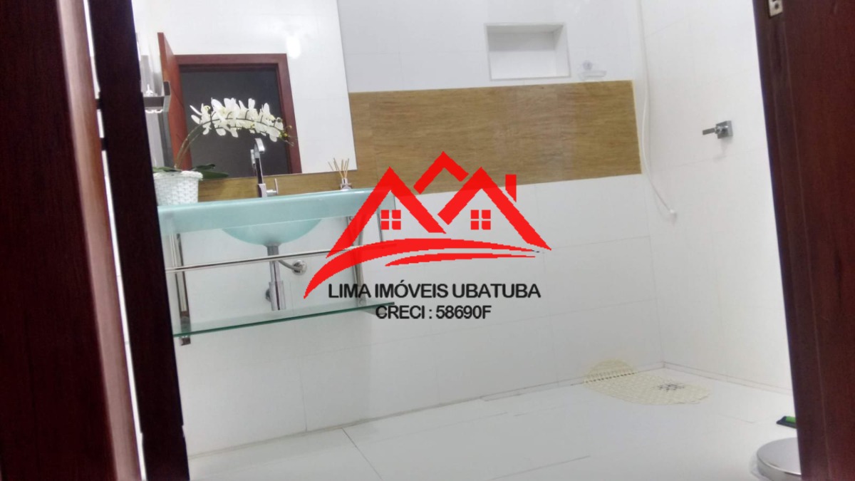 Casa Venda no Itaguá, Ubatuba, com 3 quartos sendo 2 suítes, 3 vagas, mobiliada.