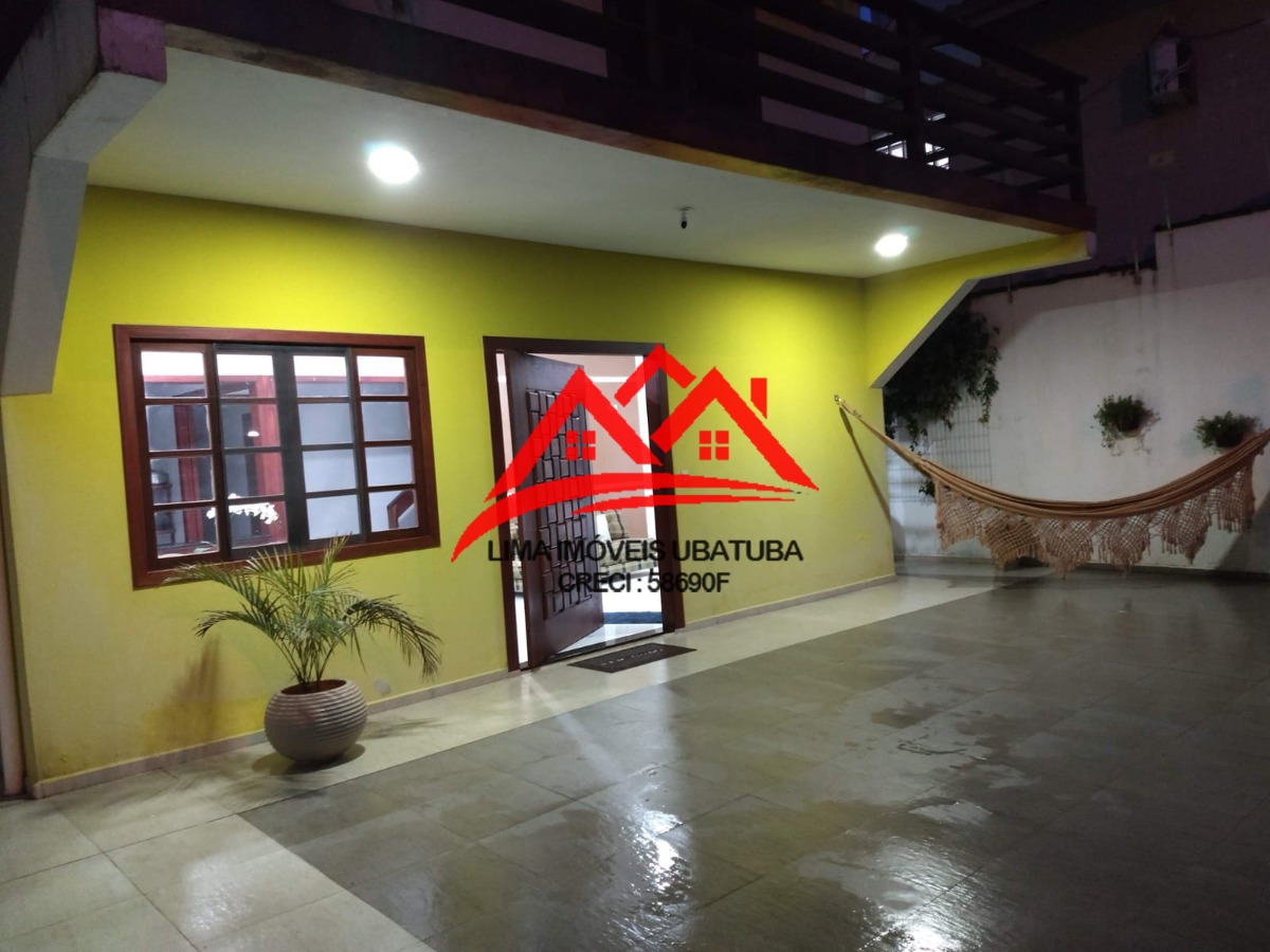 Casa Venda no Itaguá, Ubatuba, com 3 quartos sendo 2 suítes, 3 vagas, mobiliada.