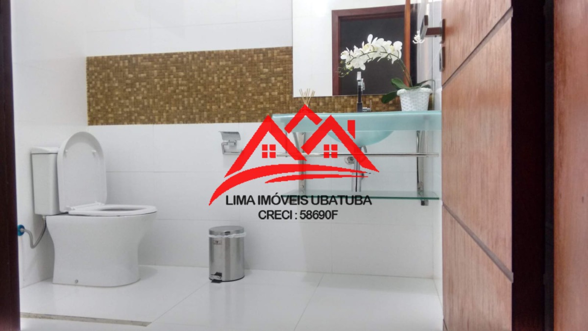 Casa Venda no Itaguá, Ubatuba, com 3 quartos sendo 2 suítes, 3 vagas, mobiliada.