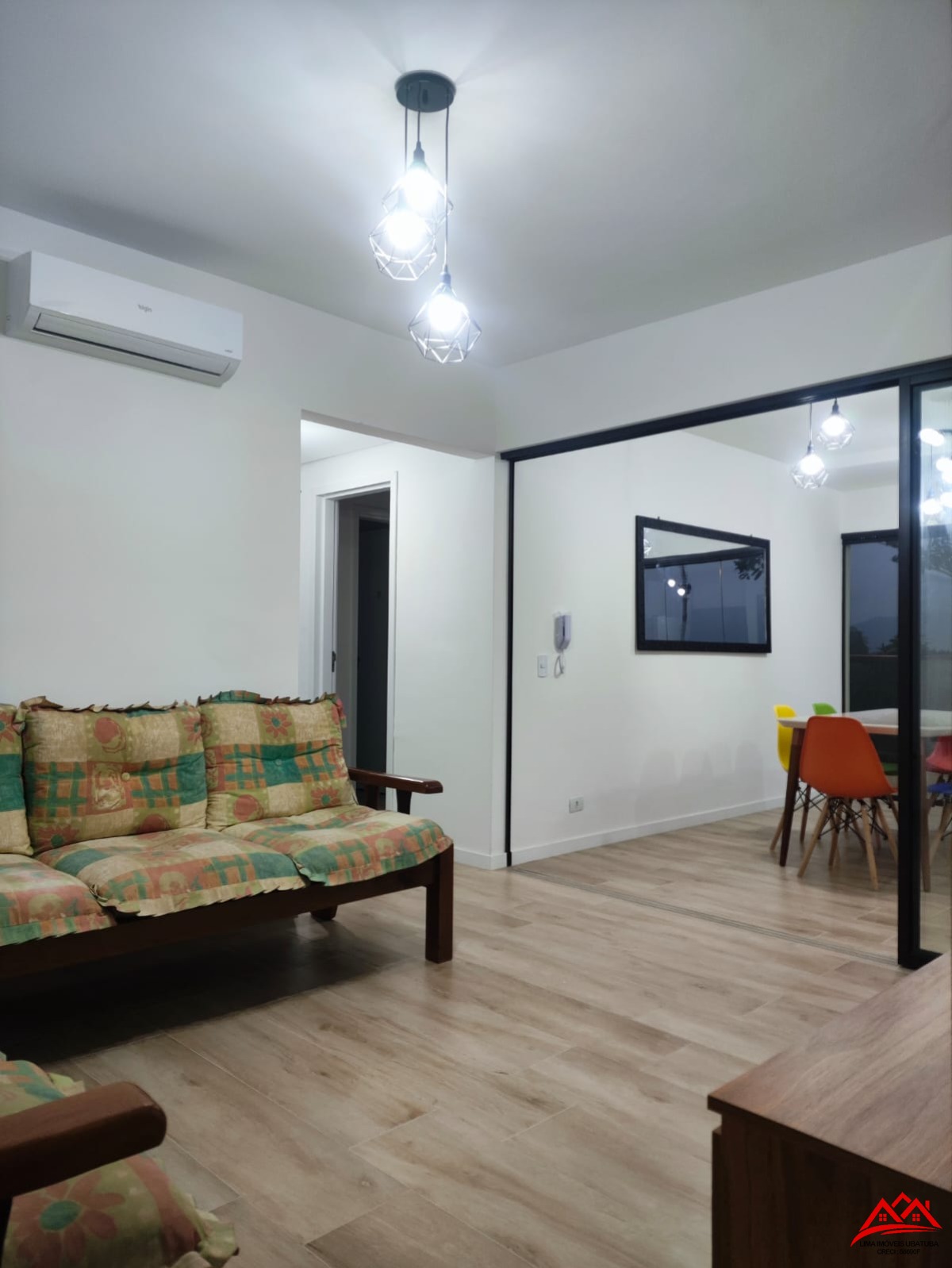 Apartamento em Ubatuba, bairro Itaguá, ESPETACULAR, 2 quartos(1 suíte), varanda gourmet e área de lazer ALÉM DA IMAGINAÇÃO!
