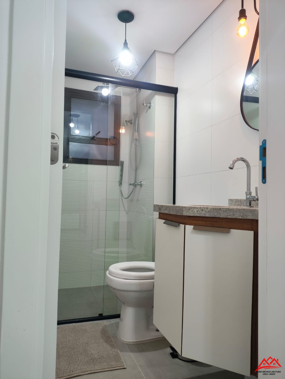 Apartamento em Ubatuba, bairro Itaguá, ESPETACULAR, 2 quartos(1 suíte), varanda gourmet e área de lazer ALÉM DA IMAGINAÇÃO!
