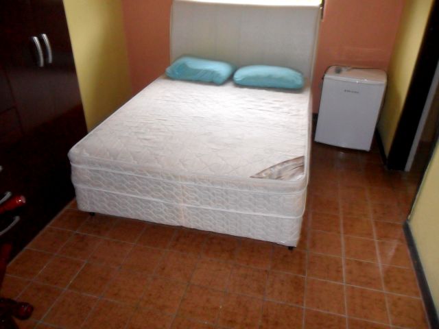 OPORTUNIDADE ÚNICA! no melhor local do Itagua. Casa venda Ubatuba, projetada para Hostels, Pousada e locação de apartamentos.